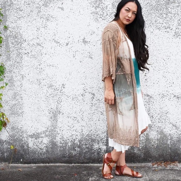 RESTOCKED!! 🚨 Mocha Geometric Kimono - Picture 3 of 6